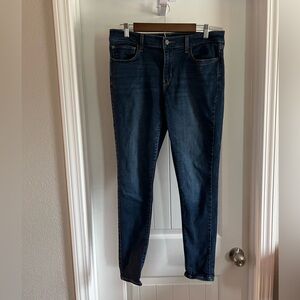 Levi’s 710 Super Skinny Jeans
